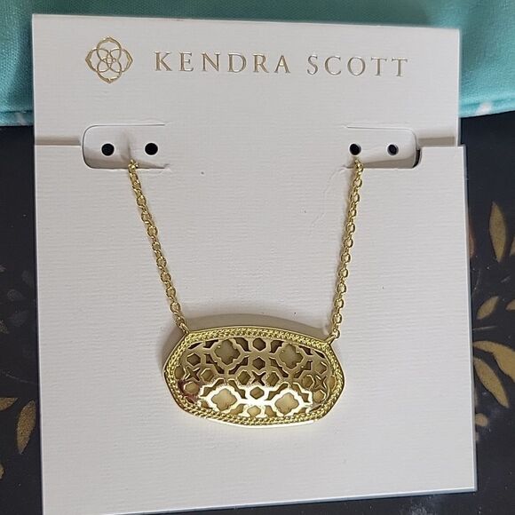 KENDRA SCOTT Goldtone Dolly Necklace NWT - Picture 2 of 6